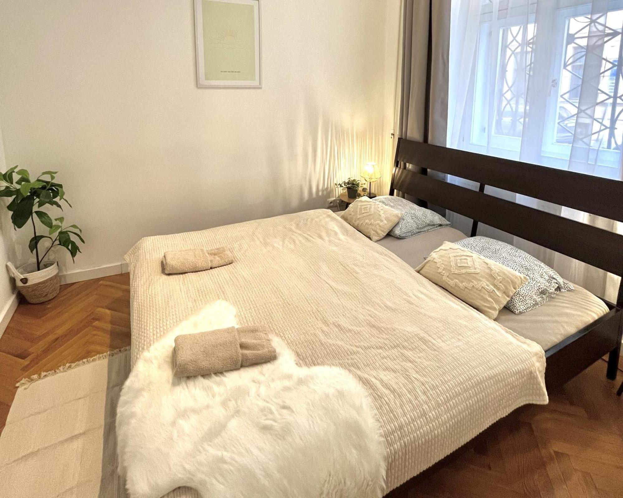 Apartment Mia - Old Town, Ac Bratislava Exterior foto